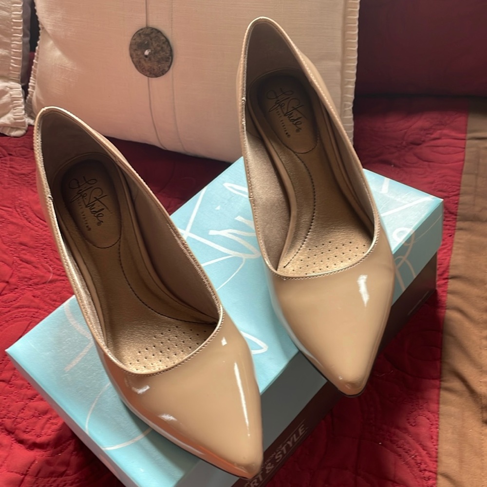 Lifestride Patent Leather Pumps